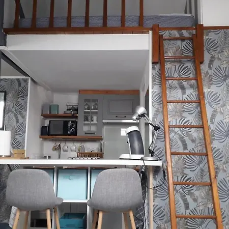 Loft Luxe Montargis: Central Haven with Bikes & River Views Exterior photo