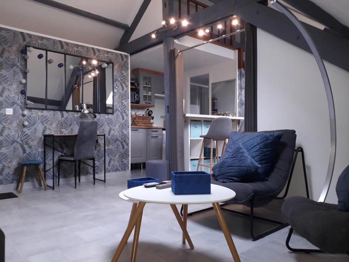 Loft Luxe Montargis: Haven With Bikes & River Views *